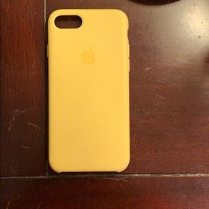 iPhone 7 yellow apple case